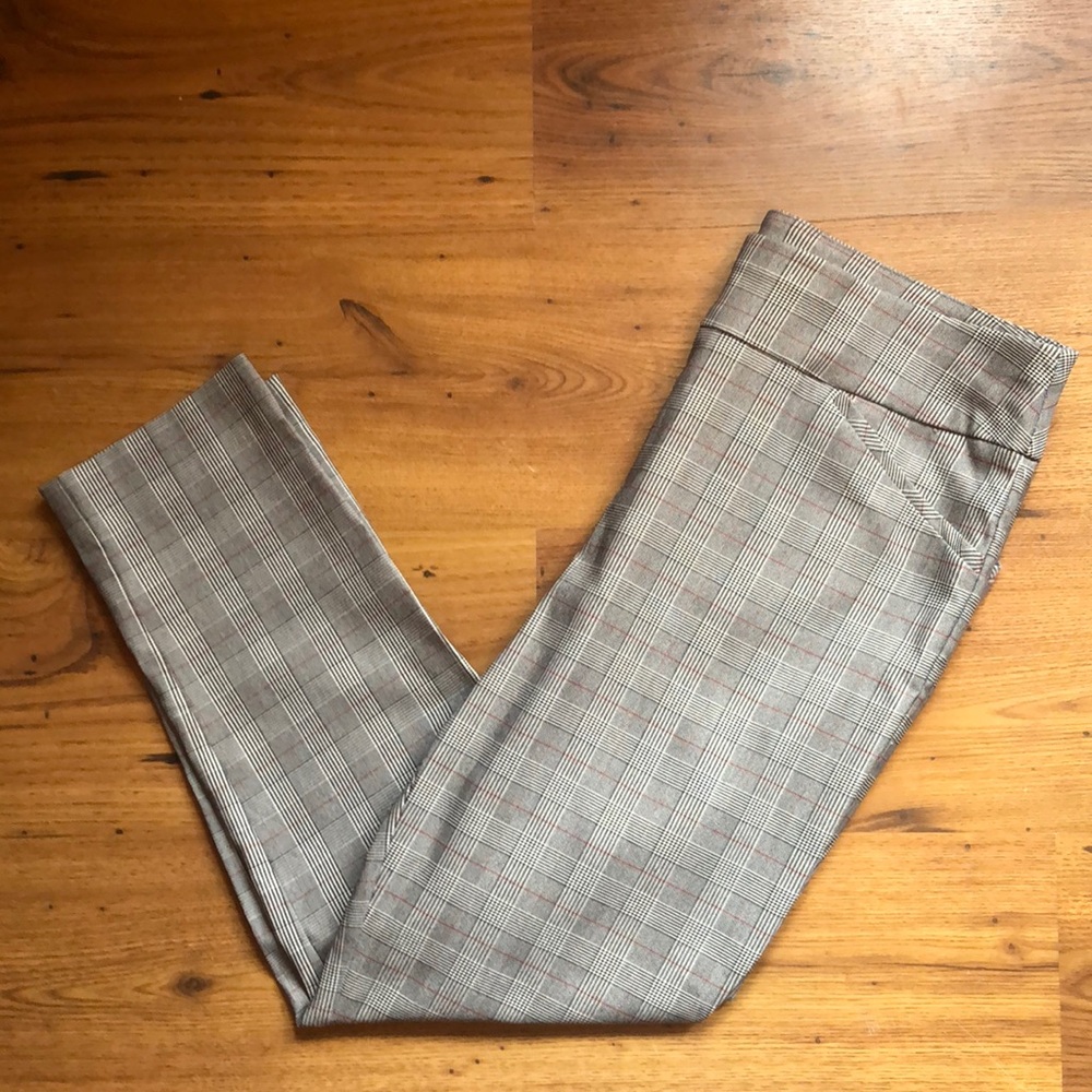EUC Chico’s Glen Plaid Perfect Stretch pull on pants Size 2 (Size 10/12)